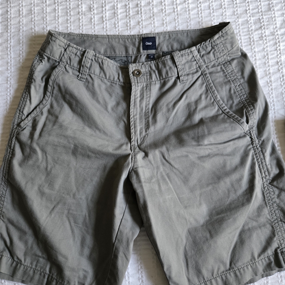GAP Men's Grey Cargo Shorts